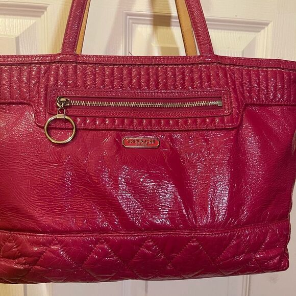 Coach Leather hot pink patent and quilted Medium Tote Bag - Picture 3 of 16